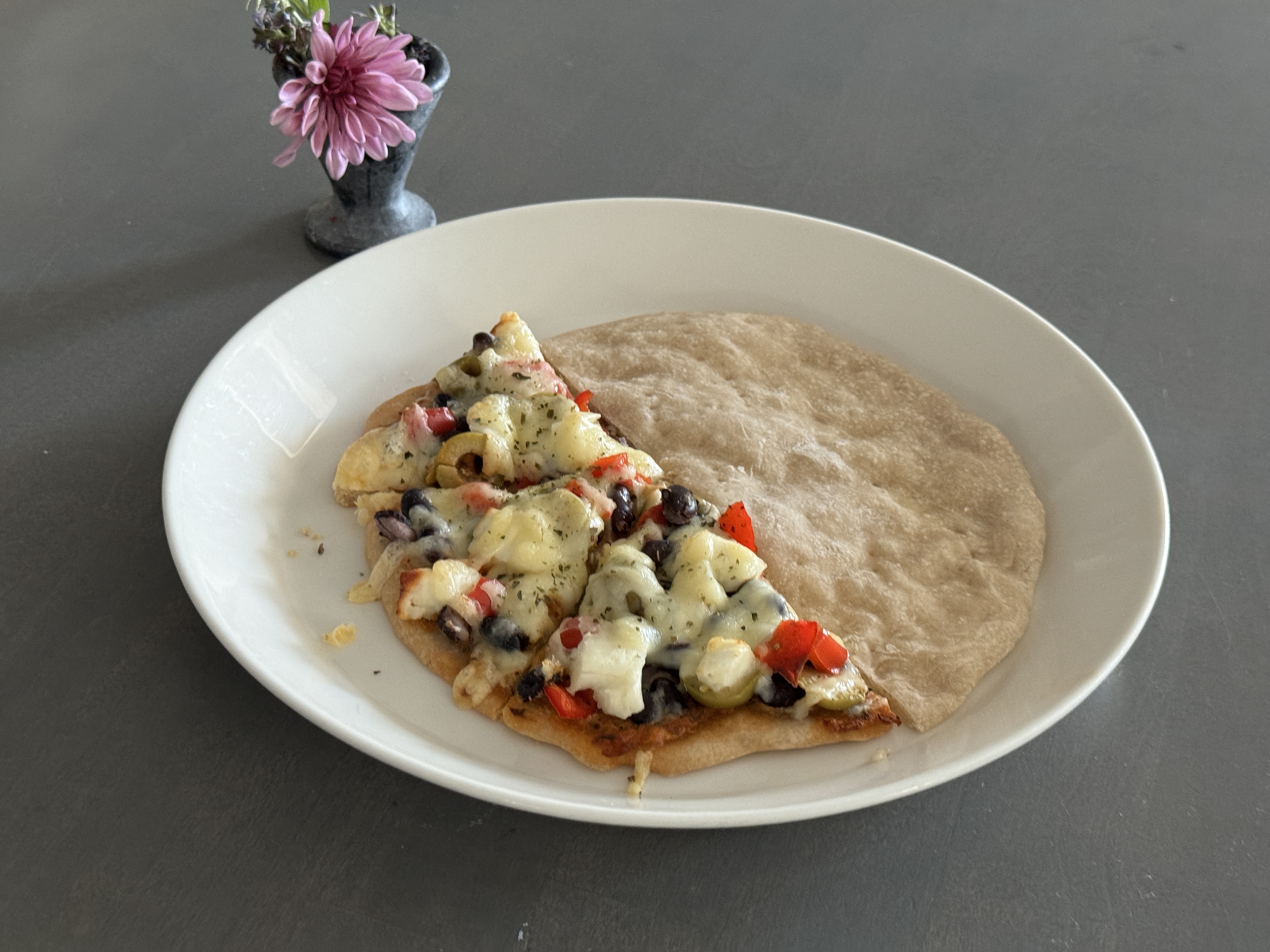 Hapanjuuripizzapohja