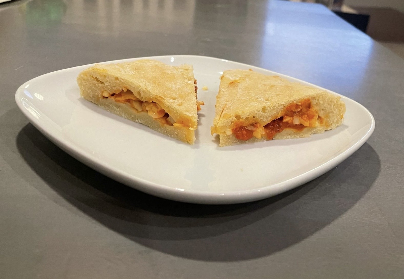Täytetty suolainen piiras